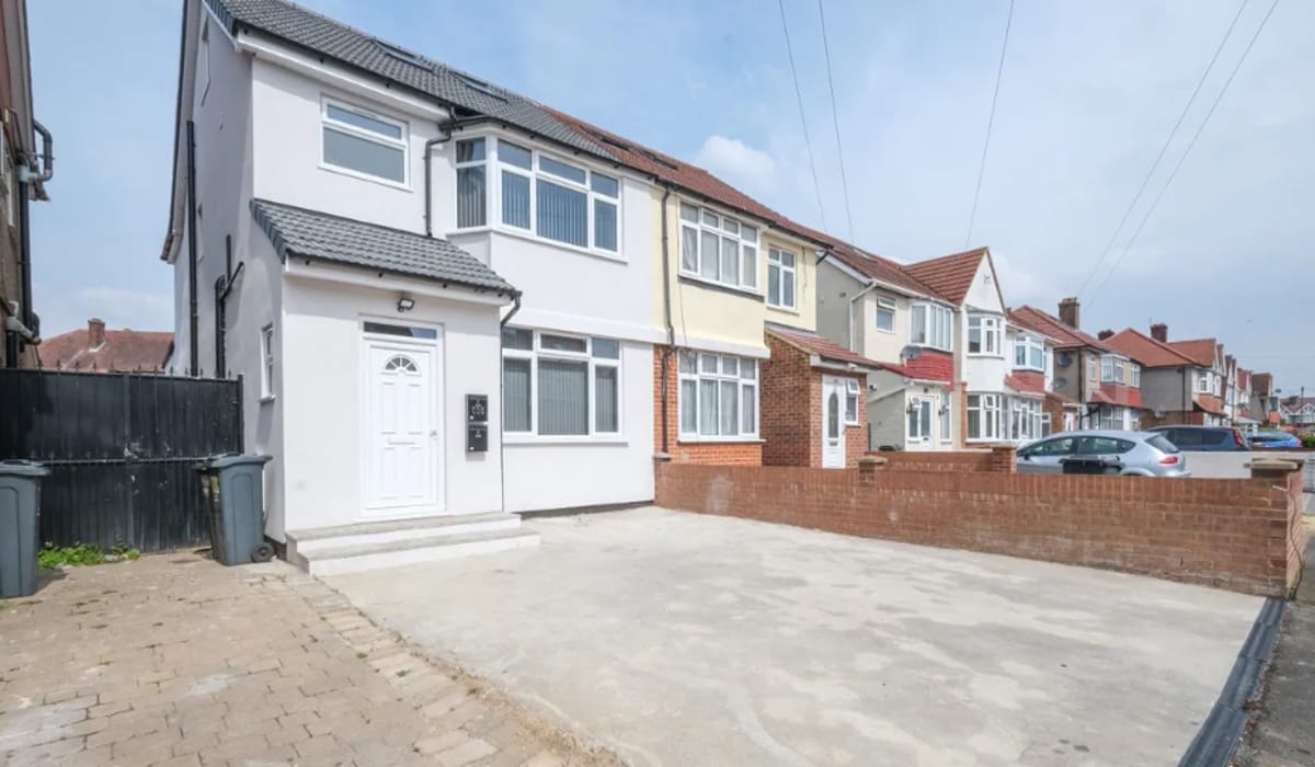 3 Bed House roofing in London