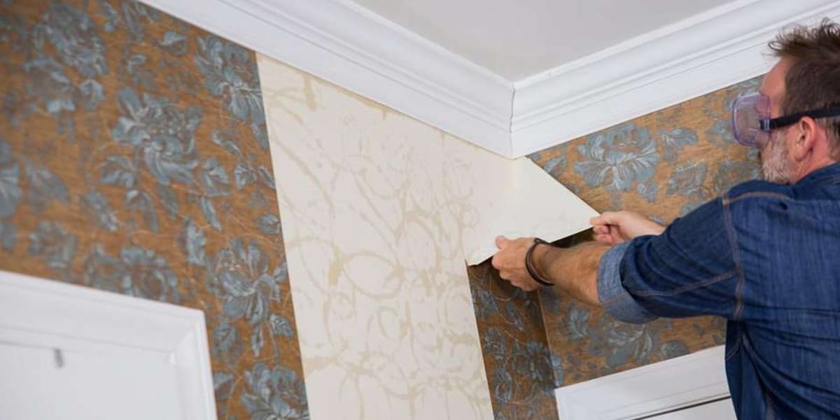 Wallpaper removal service